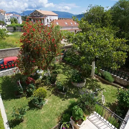 Ntina's House Apartamento Karavomylos